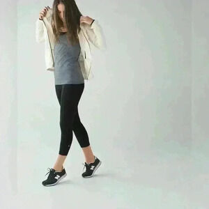 Lululemon Pace Rival Crop *22" size 2
Black